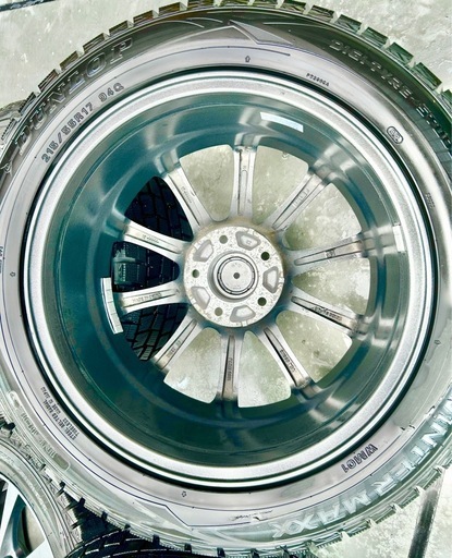アルミホイール　215／55R17 94Q