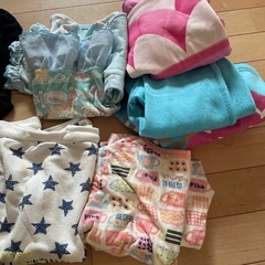 女の子　120cm パジャマ　トレーナー　ズボン　古着　おまとめ　セットの画像