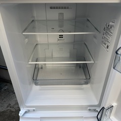 329⭐️2023年製美品★シャープ　冷蔵庫　右、左開き　マットホワイト　一人暮らし の画像