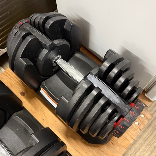 【超美品‼️】可変式ダンベル 38kg×2個セット17段階調節 (4~38kg) 筋トレ トレーニング用品 ブラック♪
