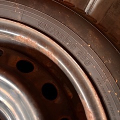 185/65R15スタッドレスタイヤ 4本
の画像