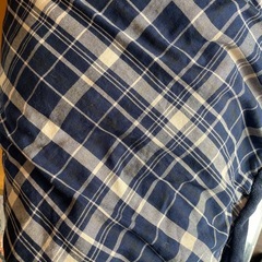 ニトリこたつテーブルと無印こたつ毛布の画像