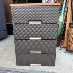 天馬 フィッツプラス NTメッシュ 4段 チェスト 引出しロック機能付き ウッドトップ 衣類収納 ミドルブラウン 中古品 ③の画像
