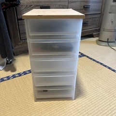 収納ボックスの画像