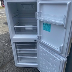 NO B972🌈福岡市内配送設置無料✨🌈ハイアール 霜取り不要・3段引出し式冷凍室がひとり暮らしに便利! 148L冷凍冷蔵庫(ブラック) ホワイト JR-NF148Aの画像