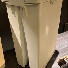 45ℓのダストボックス ゴミ箱の画像