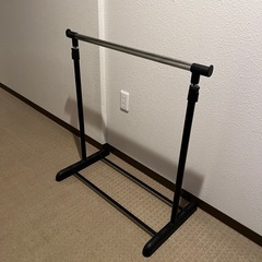 ハンガーラックの画像
