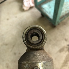 FTR223  リアサス　タイヤ付きの画像