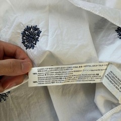 【ZARA】レディース フリル袖 ホワイトシャツ ブラウス Mサイズ⭐︎の画像