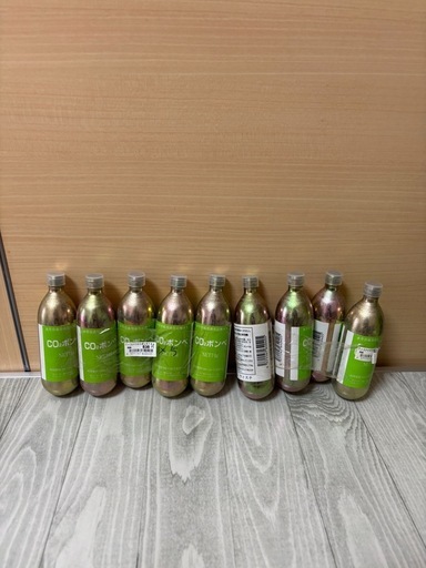 さらに値下げしました【水草CO2セット】スドー レギュレーター ＋ 未使用ボンベ10本（一部欠品あり）