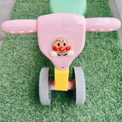 アンパンマンバイクの画像