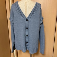 GU   くすみブルーセーターLサイズの画像