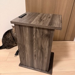 コンセント付きサイドテーブルの画像