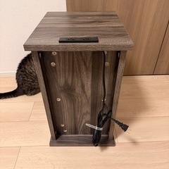 コンセント付きサイドテーブルの画像