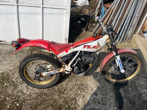 バイク HONDA.  TLM200R