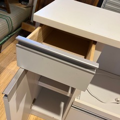 キッチンカウンター　白の画像
