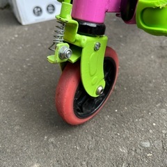 【箱説付】Y Flicker A1（フリッカー）｜子供用3輪キックボード ピンクの画像