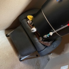 可動式シャンプー台と椅子の画像