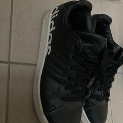 お話し中　アディダス　スニーカーの画像