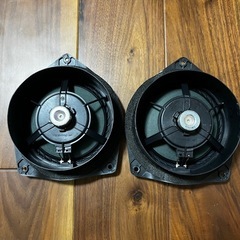 フロントスピーカー【純正】200系ハイエースの画像