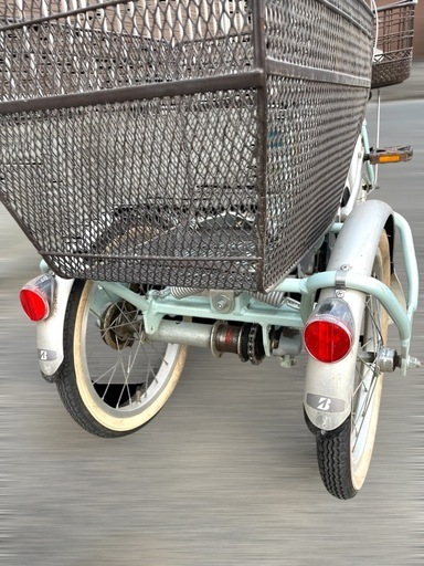 値下しました　
ブリヂストンのAssista電動アシスト自転車3輪