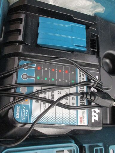 マキタ makita FN350D 面目釘打機 中古品 本体＋充電器 ※バッテリ無し 18V 15/20/25/30/35mm　【ハンズクラフト宜野湾店】