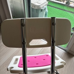 椅子  浴室でも使用可能の画像