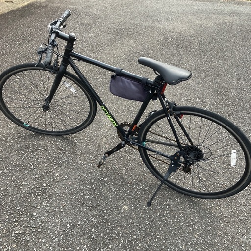 自転車　マウンテンバイク　クロスバイク