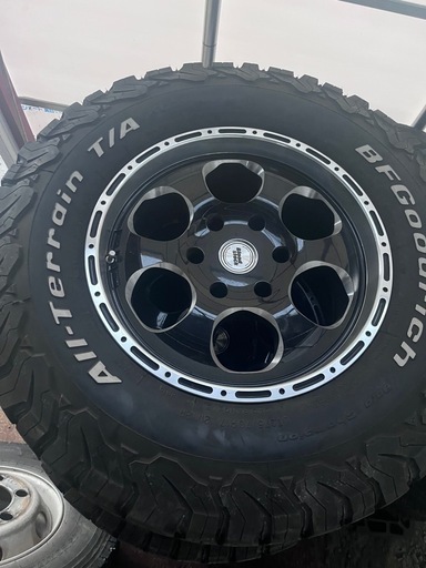 sooch  blackホイール マットタイヤ