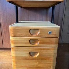 袖机　学習机　ワゴンの画像