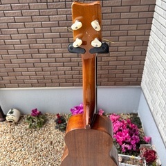 ウクレレTANGI ハワイアンコア　ハワイ製　総単板　鳴りは抜群で良く響くコンサートサイズの画像