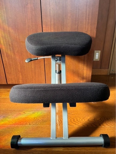 姿勢が良くなる椅子　プロポーションチェア　姿勢サポート　バランスチェア