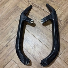 シグナスX 2型　カーボン柄　タンデムバー　　クワガタの画像