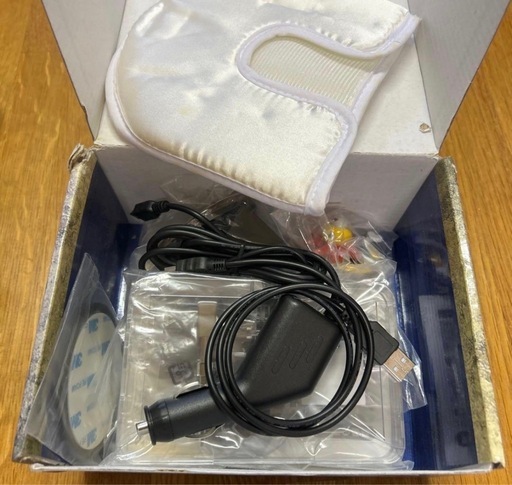 新品近いポータブルナビ「ワンピースカーナビ3D2Y」(CN-512TOP)