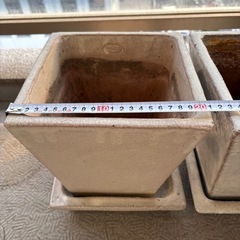 【お話し中】陶器鉢植え+受け皿　4個セット＋受け皿付きプラ鉢2個セットの画像
