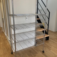 スチールラックの画像