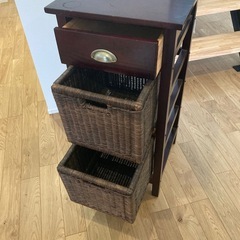 アンティークなチェストの画像