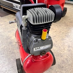 【ジャンク】 555 エアーコンプレッサー エア工具 エア作業 【11140074】の画像