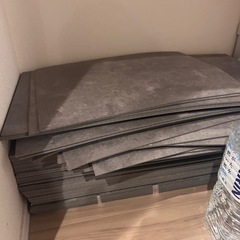 フロアタイルの画像