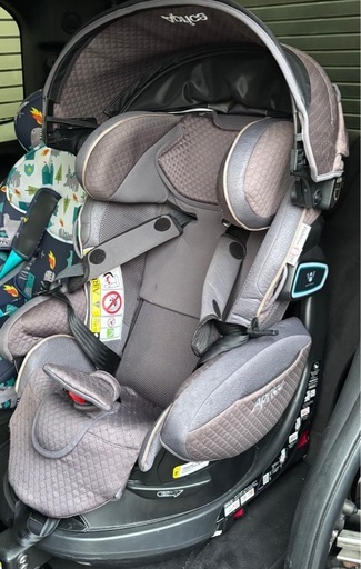 Apricaフラディア グロウ ISOFIX 360°セーフティー プレミアム シルバーパール
