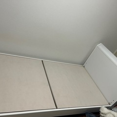 ベッドフレームの画像