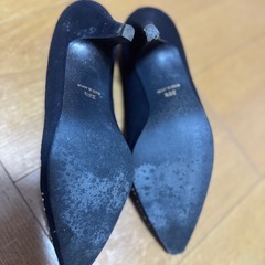 Philippe Boyer（フィリップ・ボワイエ）スエード素材のパンプスの画像