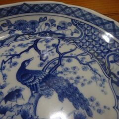 伊万里焼　玄昌窯　染付　 孔雀　牡丹　芙蓉図　２５㎝　Yの画像