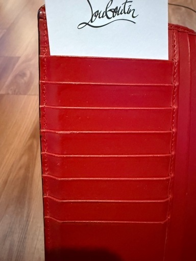 Christian Louboutin Paloma Wallet ブラック