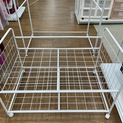 リユースのサカイ東金店　システムハンガーラック（下段ワゴン付き）＊左前上部キャップなし　ＴＪ18400の画像