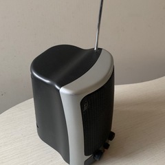 ポータブルラジオ FM/AM対応 伸縮アンテナ付き ブラック/シルバー ER-18Fの画像