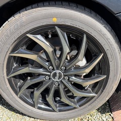 17インチホイールタイヤ付き　の画像