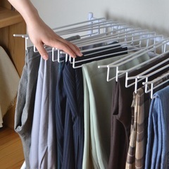 ズボンラックの画像
