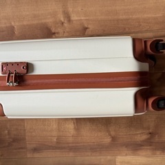 スーツケースの画像