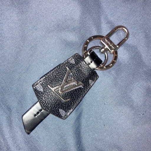 Louis vuitton (ルイヴィトン) ポルトクレ・クロッシュ クレ (型番： M 63620)